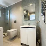 107 - Beachside Renovated 1br 5 Min From *