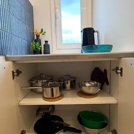 107 - Beachside Renovated 1br 5 Min From * קמברילס