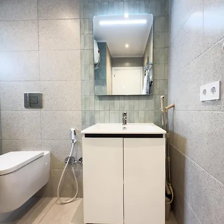 107 - Beachside Renovated 1br 5 Min From דירה קמברילס